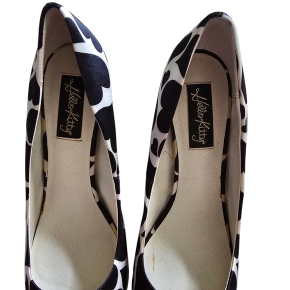 Y2k Hello Kitty Black and White Heart Patterned Peep Toe Heels Womens Size 8.5 - Picture 4 of 8
